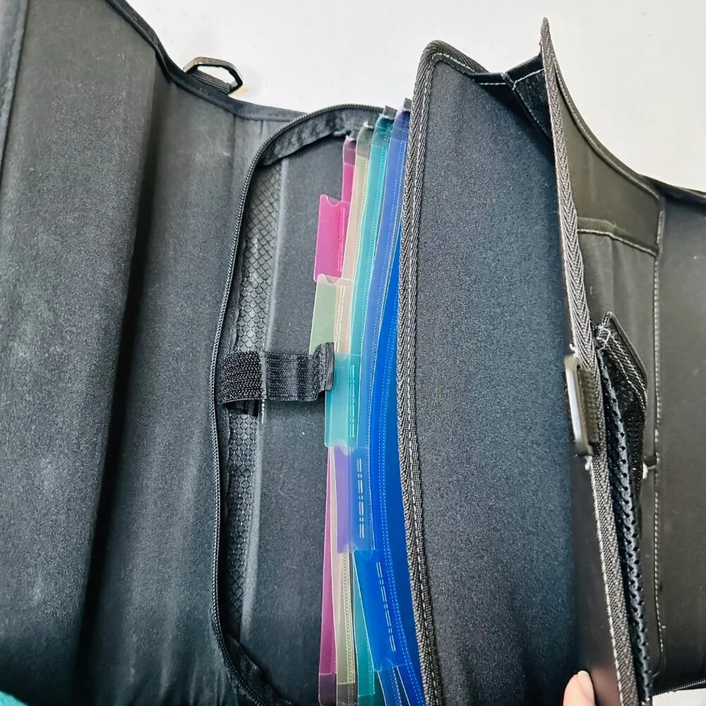 Black Staples 3-Ring D-Ring Zipper Binder Pockets Adjustable Strap